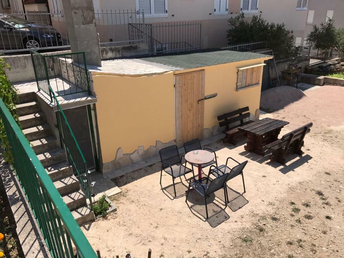 Apartment Nela Baška Voda Exterior foto